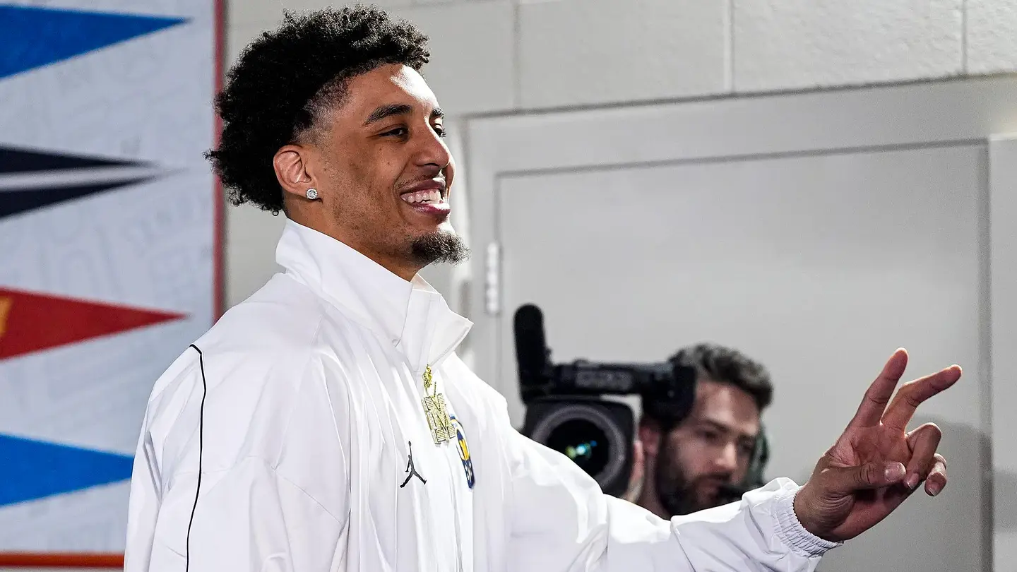Create a 10-word scroll-stopping headline for: Hornets’ dire Yaxel Lendeborg interest poses bleak future for Miles Bridges | Vibe NC