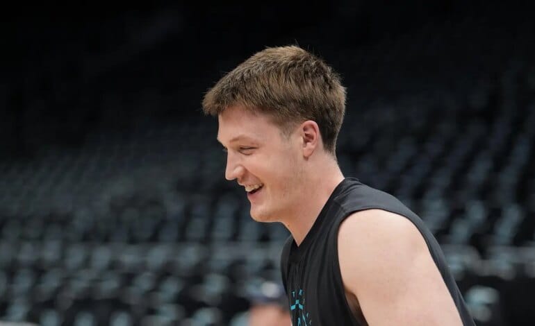 Create a 10-word scroll-stopping headline for: Kon Knueppel gets stamp of approval from another rookie of the year | Vibe NC