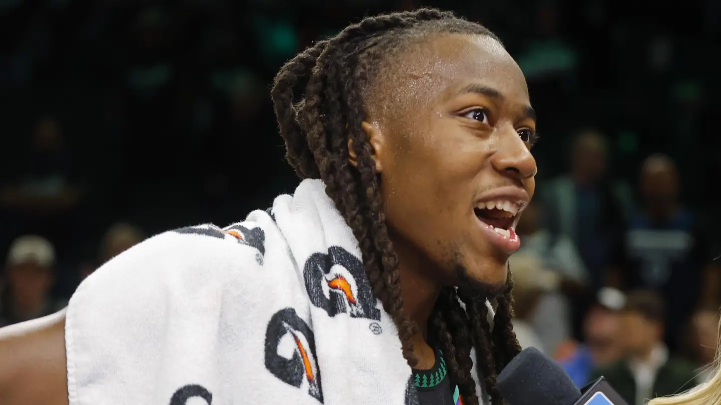 Create a 10-word scroll-stopping headline for: Ayo Dosunmu just showed why the Hornets should’ve gone all-in for two Bulls | Vibe NC