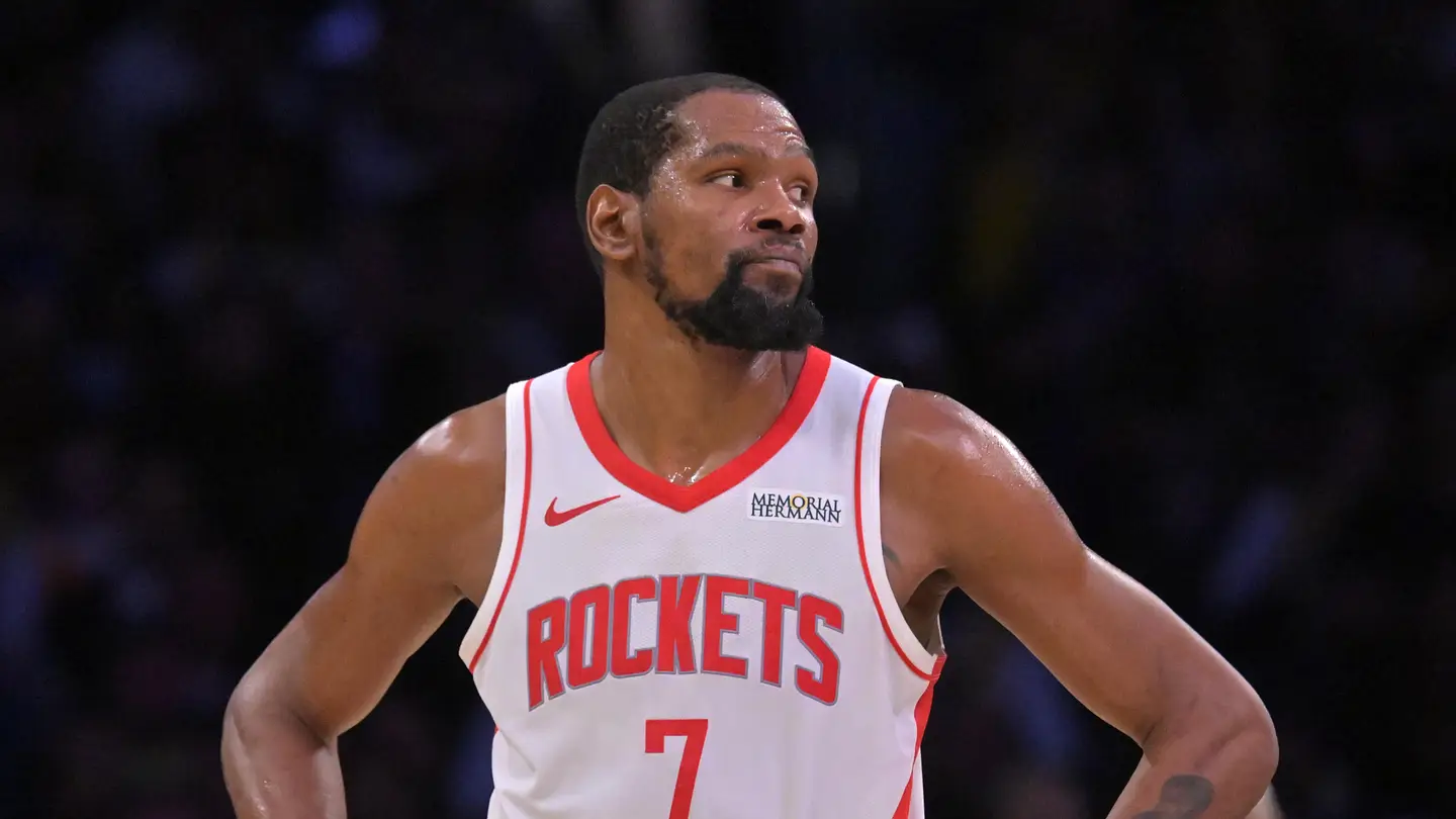Create a 10-word scroll-stopping headline for: Why the Hornets cannot afford to gamble on a Kevin Durant trade | Vibe NC