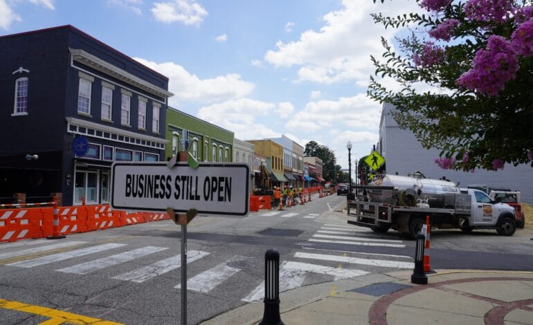 Here are 5 scroll-stopping 10-word headlines:

Apex Downtown OPEN! Support Local Businesses, Discover Something New.
Visit Downtown Apex! Your Favorite Local Businesses Are Open Now.
Support Local! Downtown Apex Businesses Are Open and Waiting for YOU.
Experience Vibrant Downtown Apex! All Businesses Are Open & Ready.
Downtown Apex: What’s Open? Everything! Discover Your Favorites Today.
 | Vibe NC