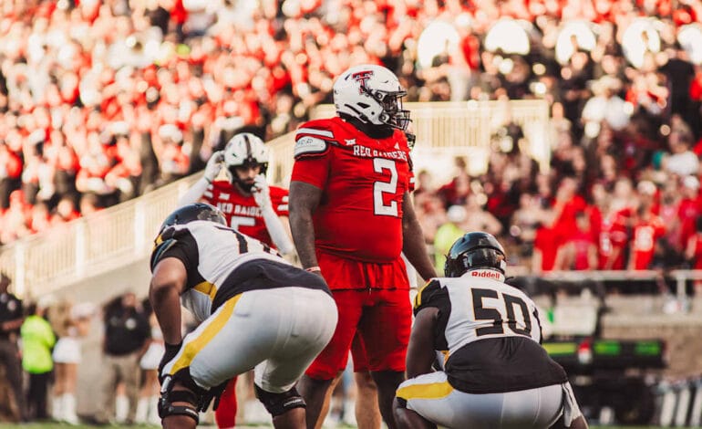 Create a 10-word scroll-stopping headline for: 5 things to know about defensive tackle Lee Hunter | Vibe NC